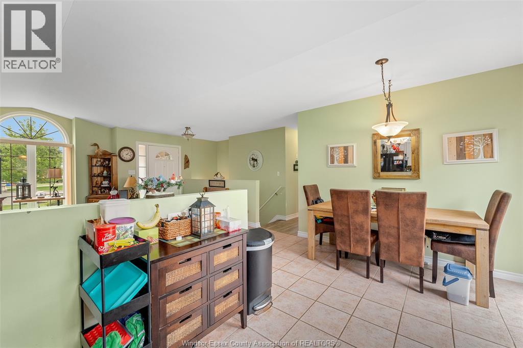 Photo 19 of 402 Thornridge Crescent, Amherstburg ON