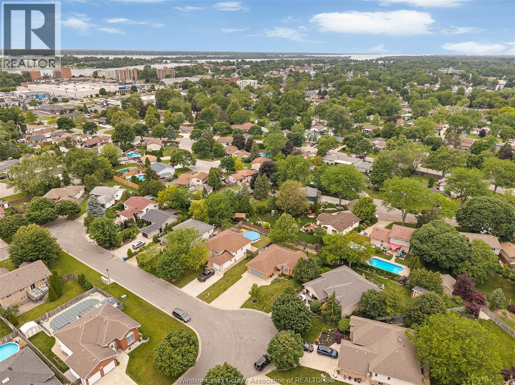 Photo 29 of 402 Thornridge Crescent, Amherstburg ON