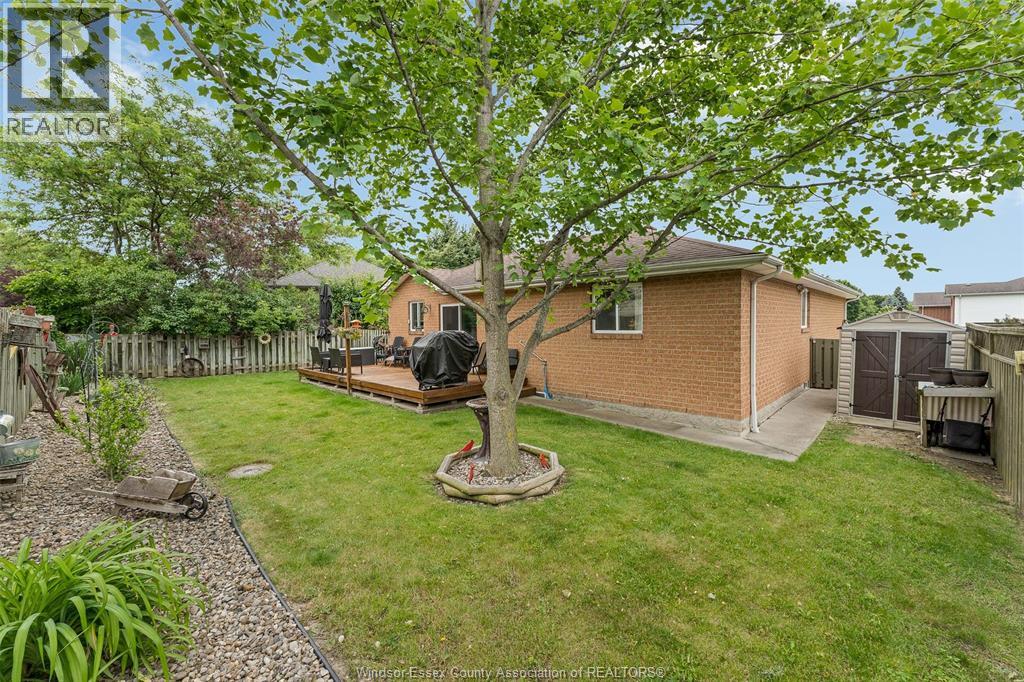 Photo 7 of 402 Thornridge Crescent, Amherstburg ON