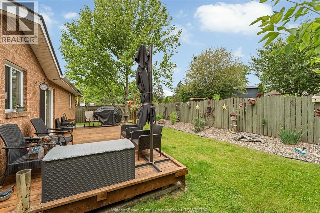 Photo 9 of 402 Thornridge Crescent, Amherstburg ON