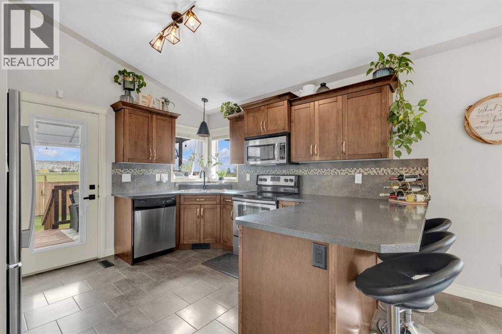 Photo 9 of 69 Bowman Circle, Sylvan Lake AB