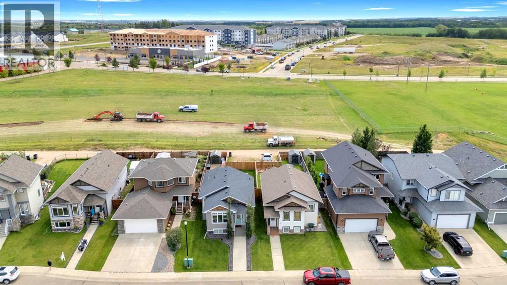 Photo 27 of 69 Bowman Circle, Sylvan Lake AB