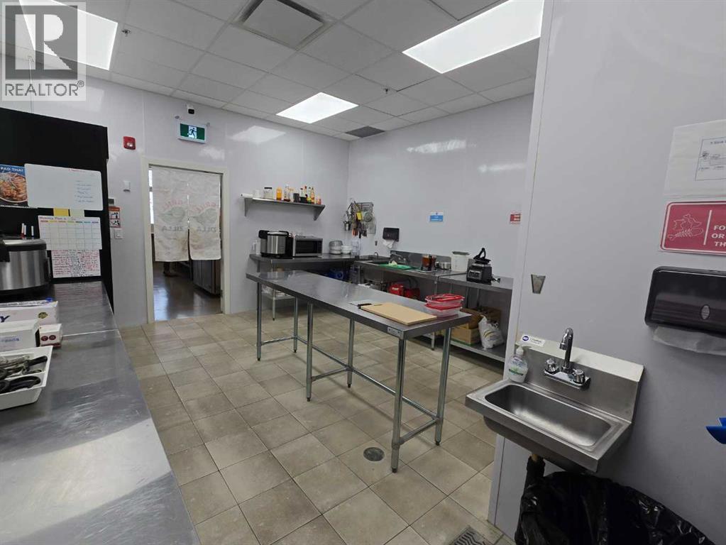 Photo 5 of 3145 2 Royal Vista Link Nw, Calgary AB