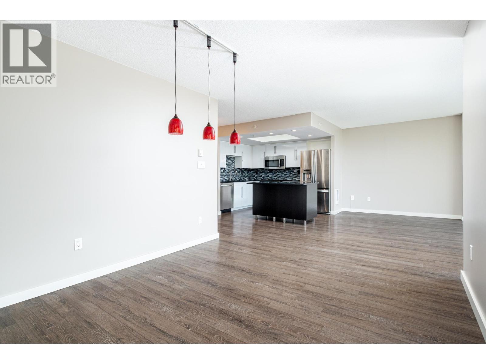 Photo 8 of 206 1088 Quebec Street, Vancouver BC