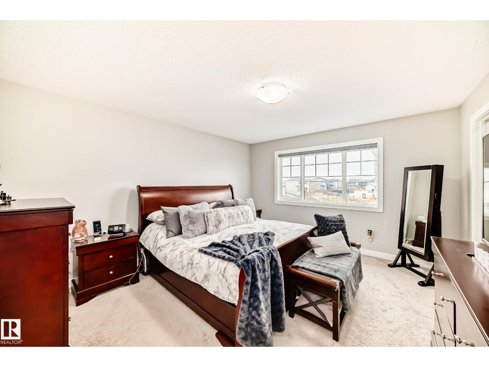 Photo 8 of 20512 22 Av Nw, Edmonton AB