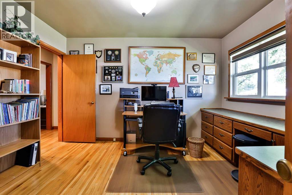 Photo 9 of 1317 18 Street S, Lethbridge AB