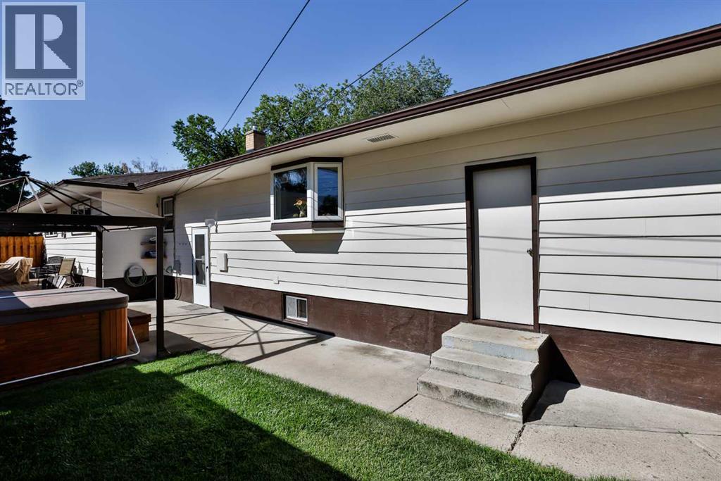 Photo 31 of 1317 18 Street S, Lethbridge AB