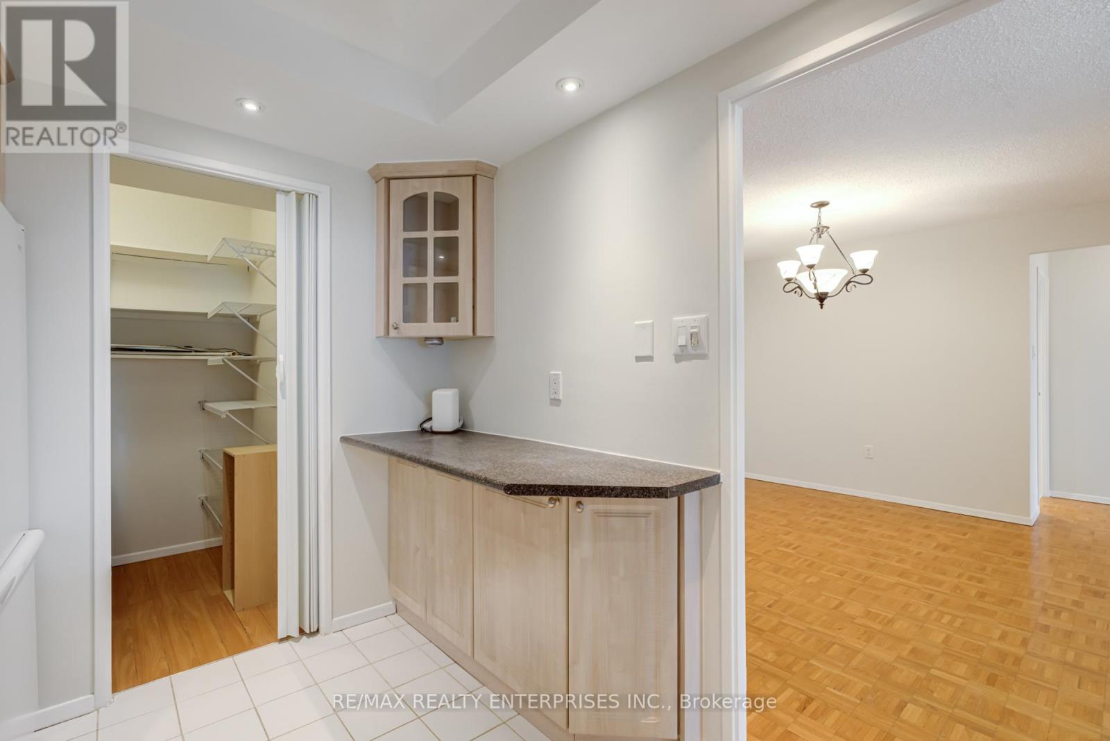 Photo 14 of 205 55 Skymark Drive, Toronto ON