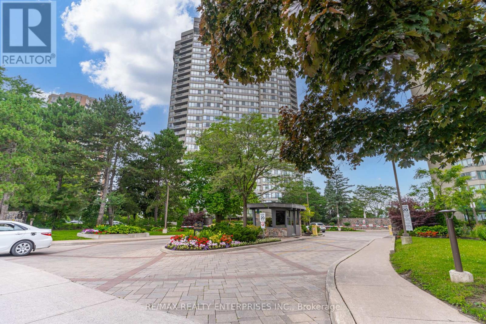 Photo 35 of 205 55 Skymark Drive, Toronto ON