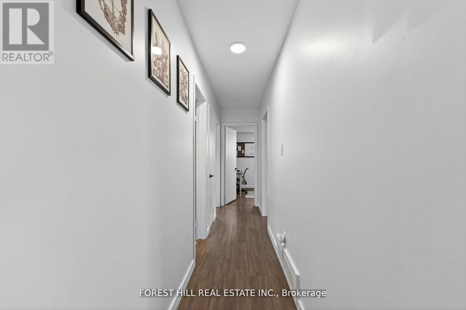 Photo 19 of 100 Andrew Park, Vaughan ON