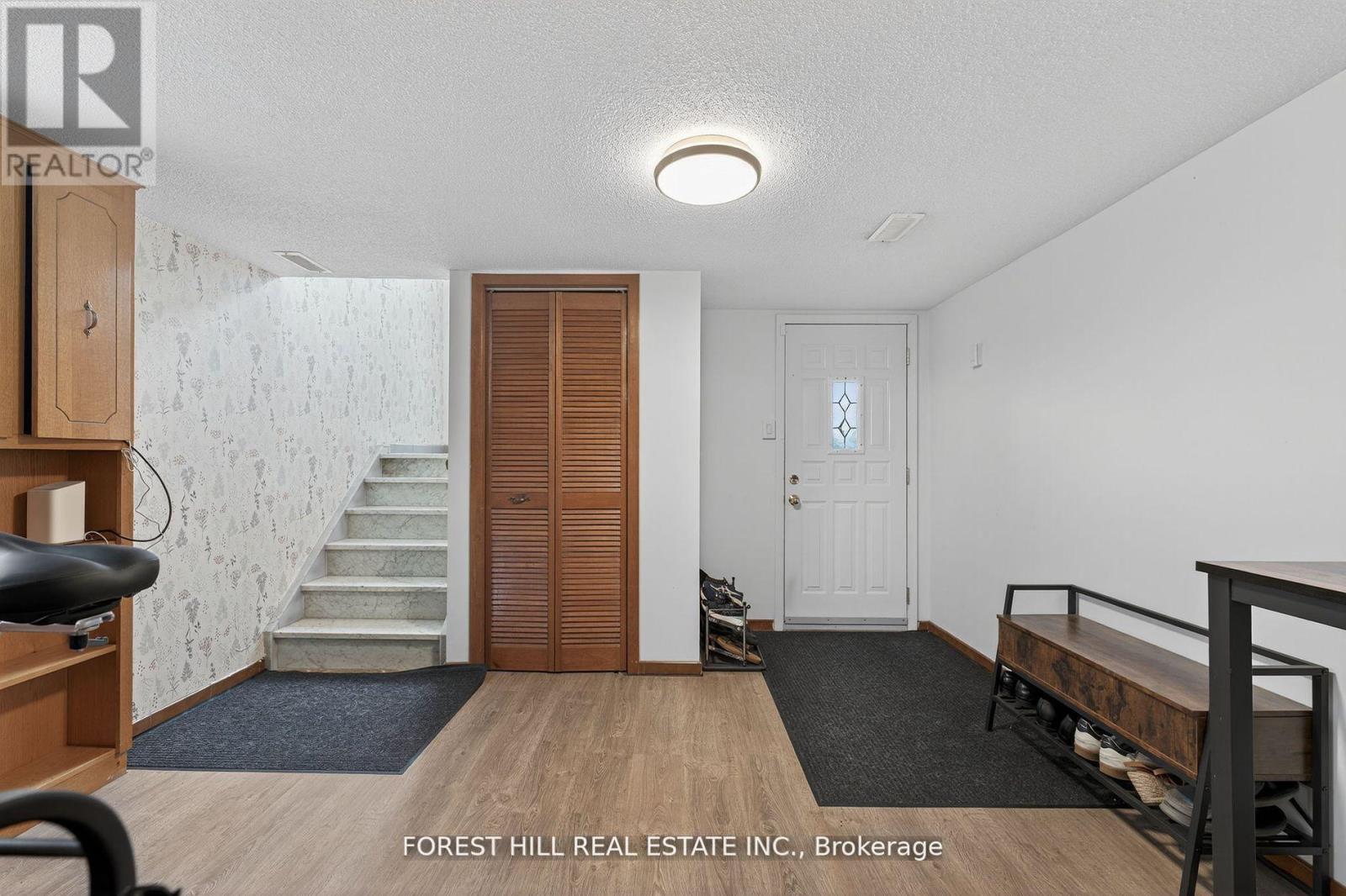 Photo 31 of 100 Andrew Park, Vaughan ON