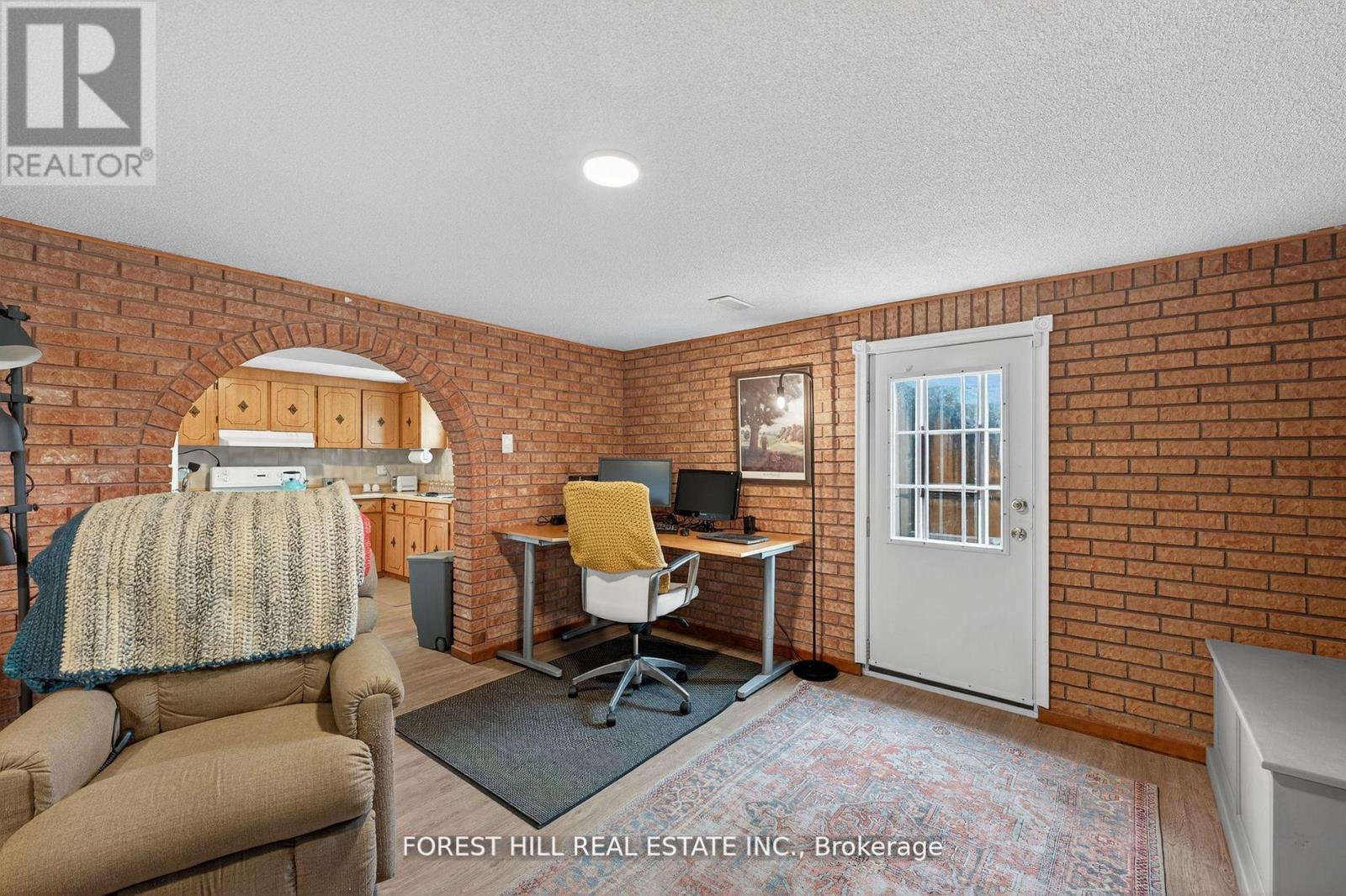 Photo 34 of 100 Andrew Park, Vaughan ON