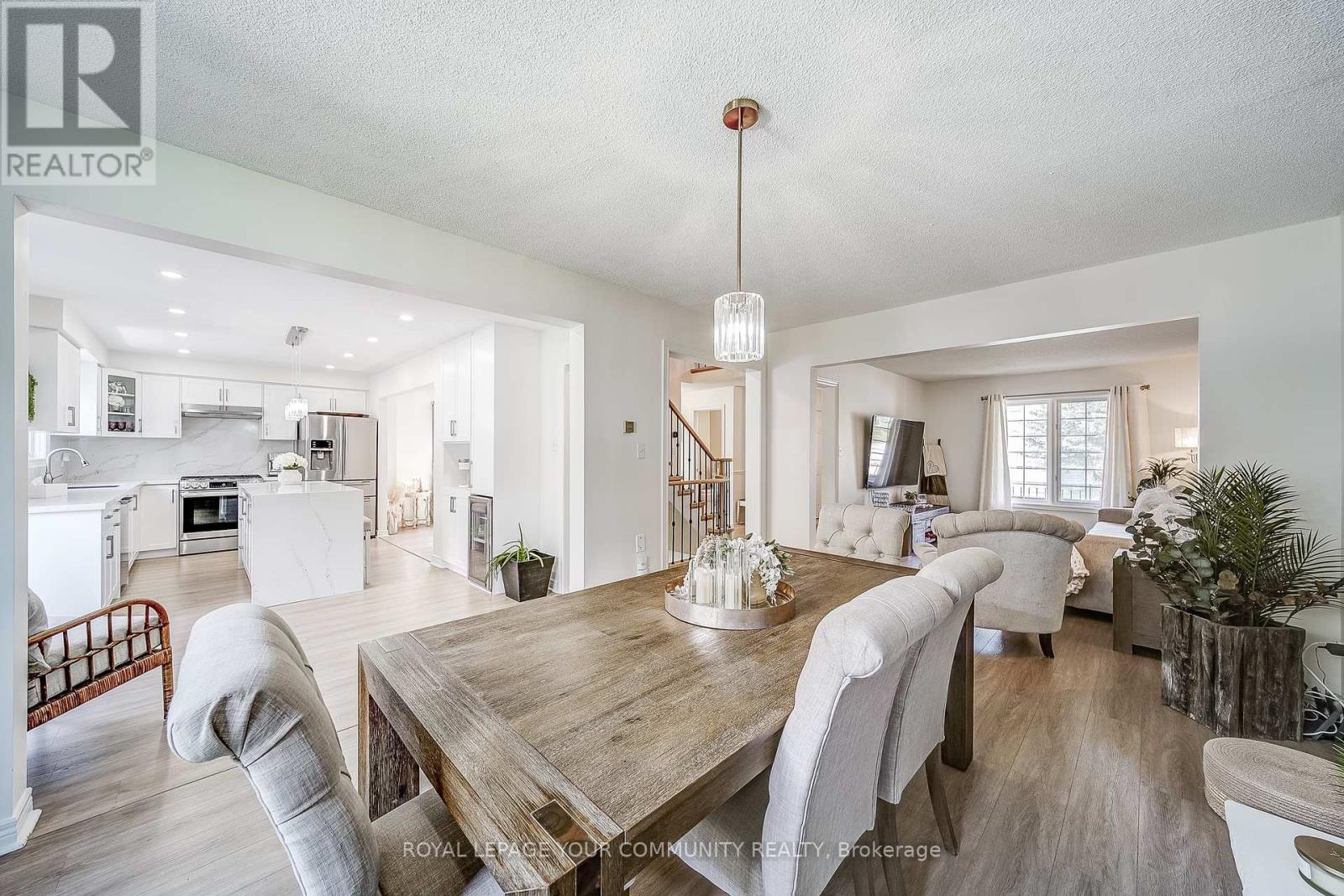 Photo 11 of 21 Litner Crescent, Georgina ON