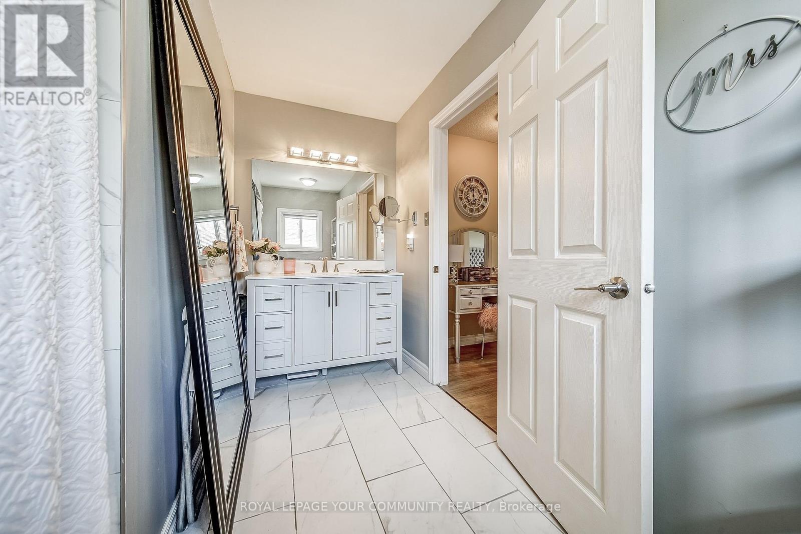 Photo 25 of 21 Litner Crescent, Georgina ON