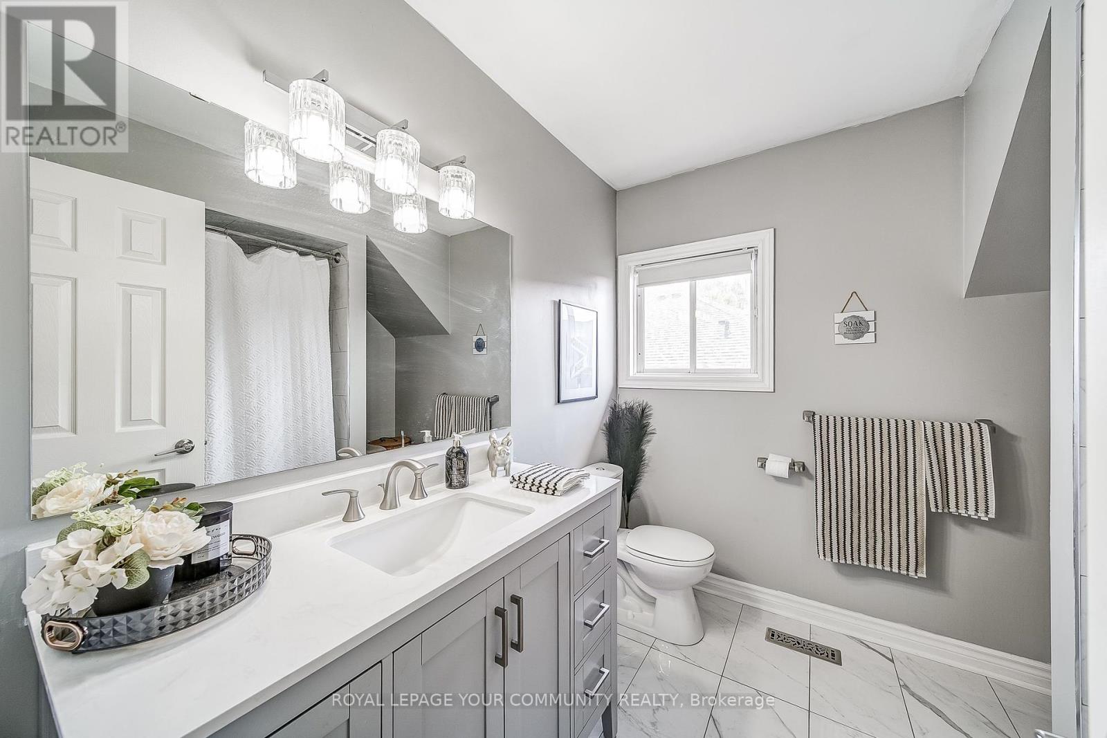 Photo 30 of 21 Litner Crescent, Georgina ON