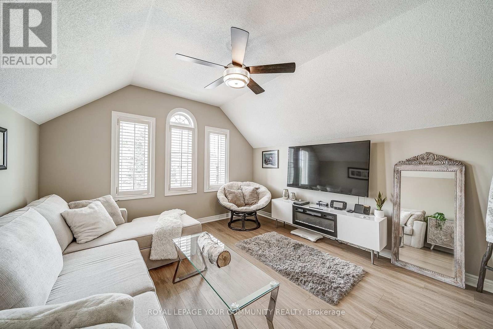 Photo 31 of 21 Litner Crescent, Georgina ON