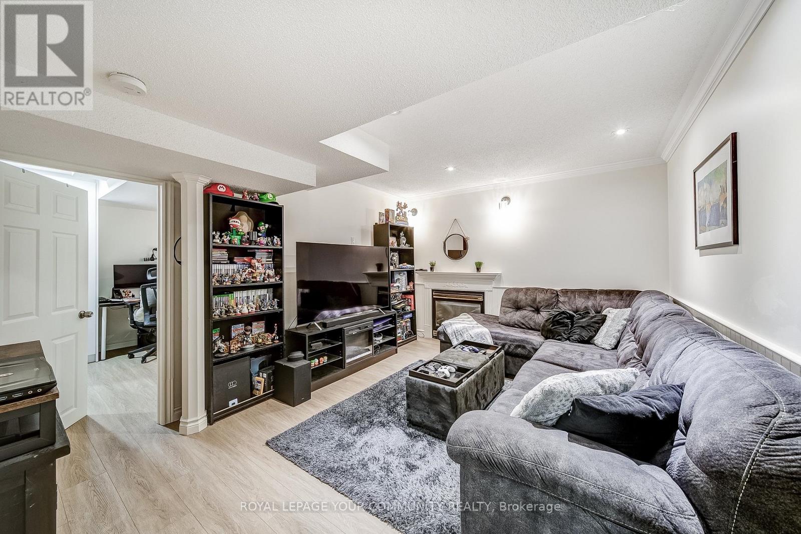 Photo 36 of 21 Litner Crescent, Georgina ON