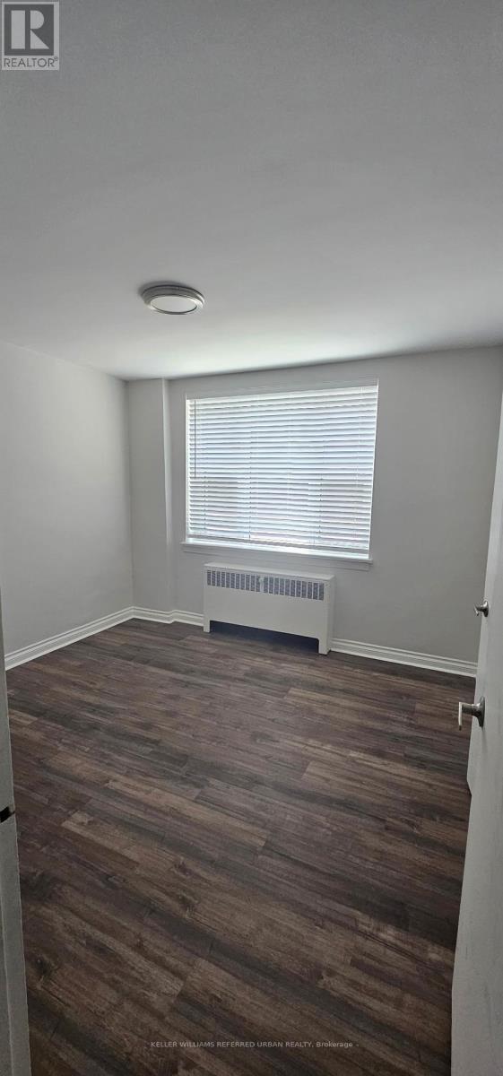 Photo 9 of 3 464 Summerhill Avenue, Toronto ON