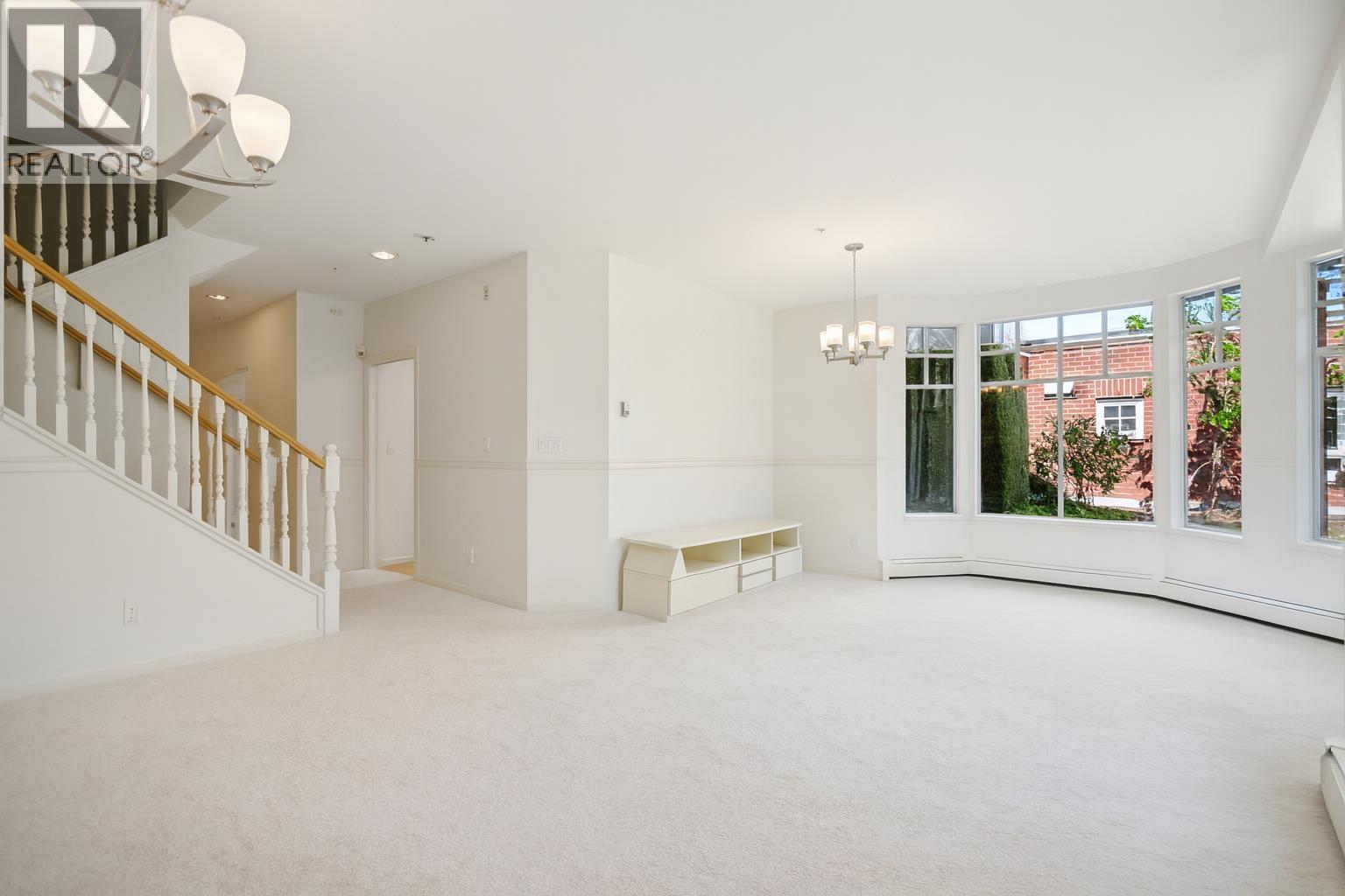 Photo 22 of 43 5880 Hampton Place, Vancouver BC
