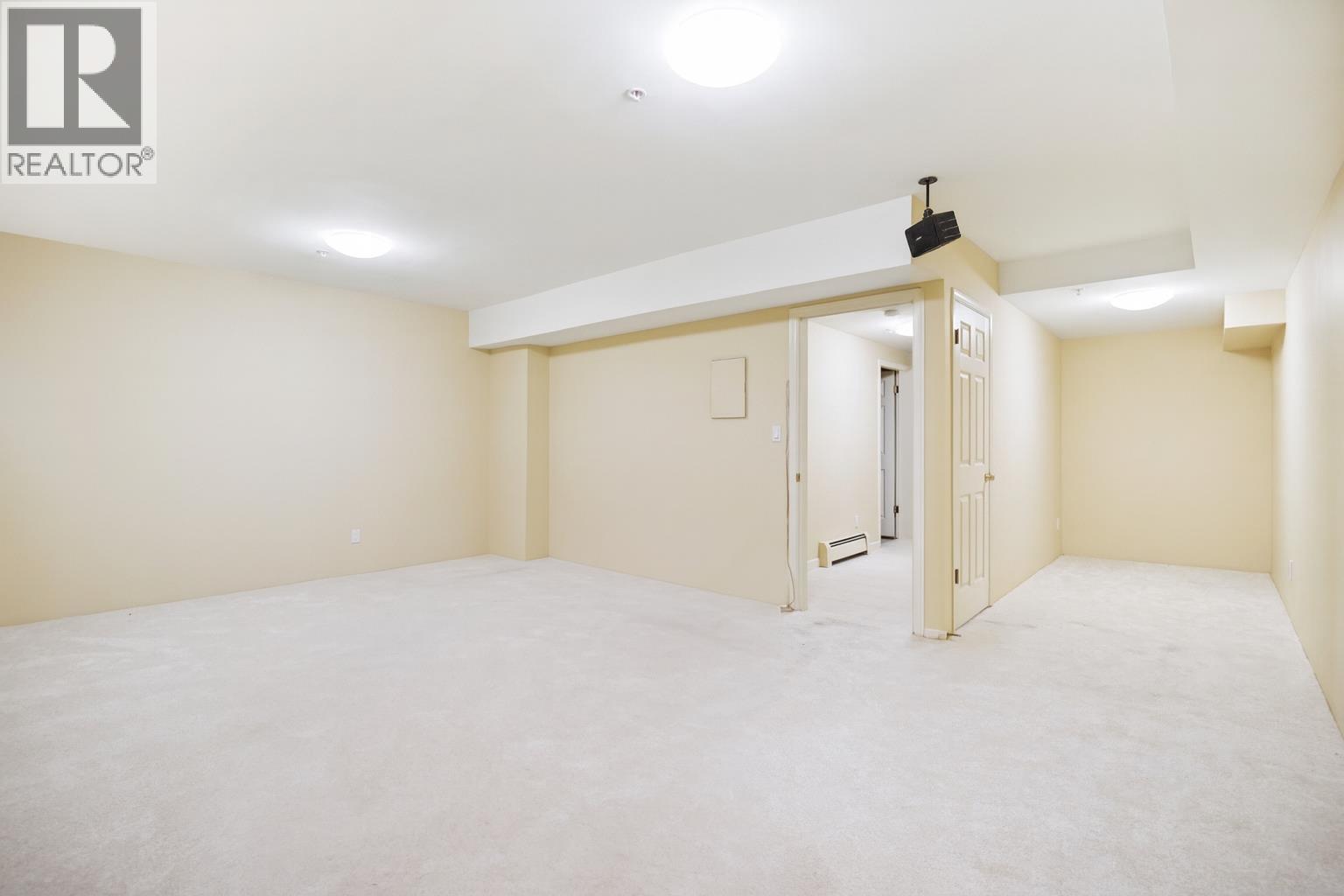 Photo 31 of 43 5880 Hampton Place, Vancouver BC