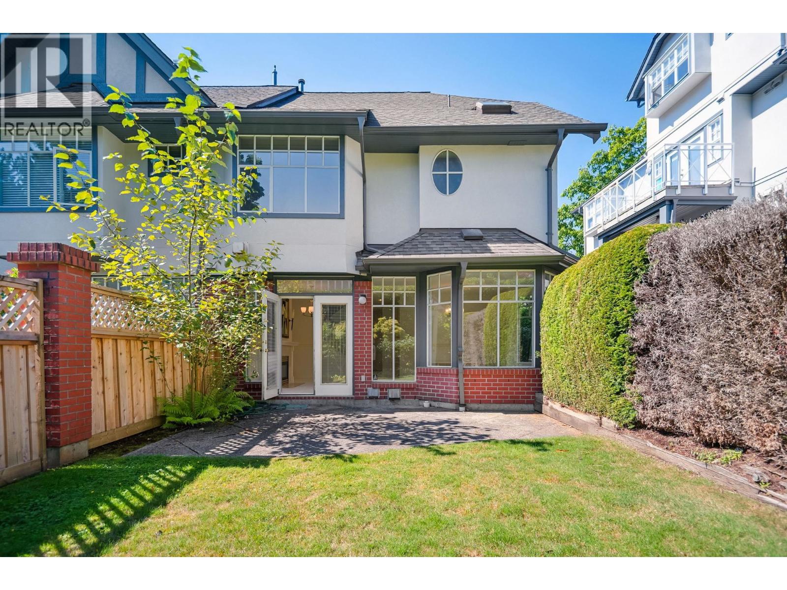 Photo 18 of 43 5880 Hampton Place, Vancouver BC