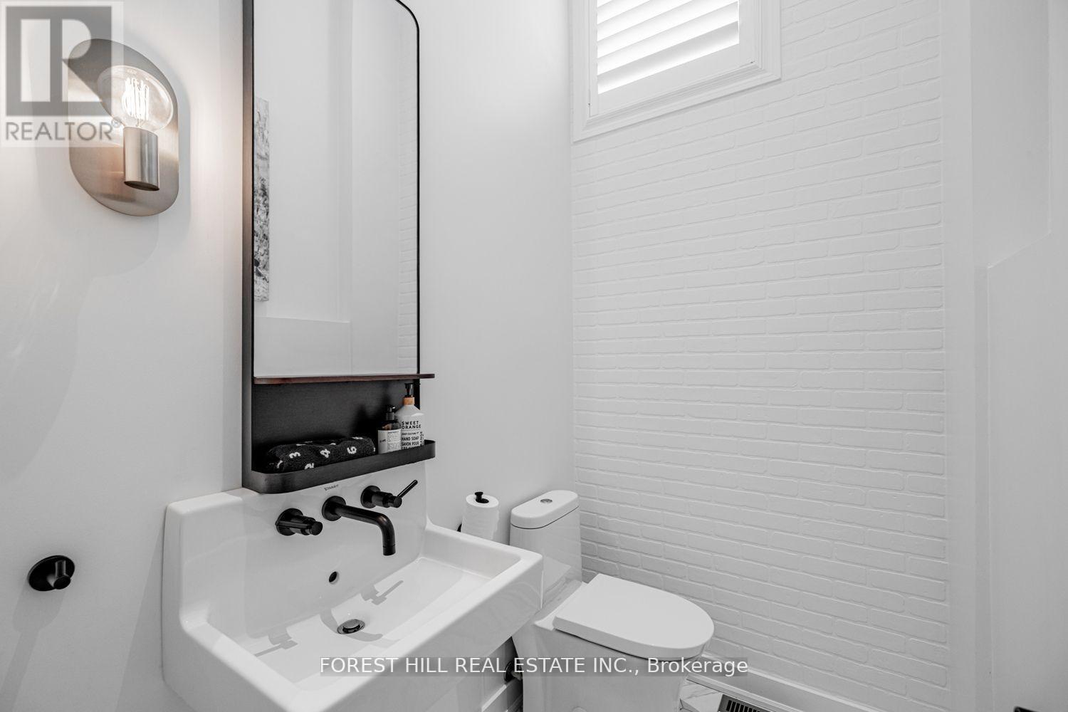 Photo 18 of 28 Port Rush Trail, Markham ON