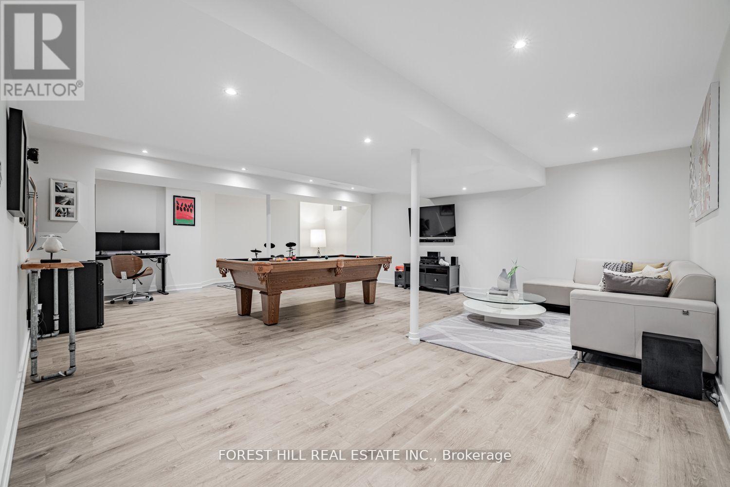 Photo 29 of 28 Port Rush Trail, Markham ON