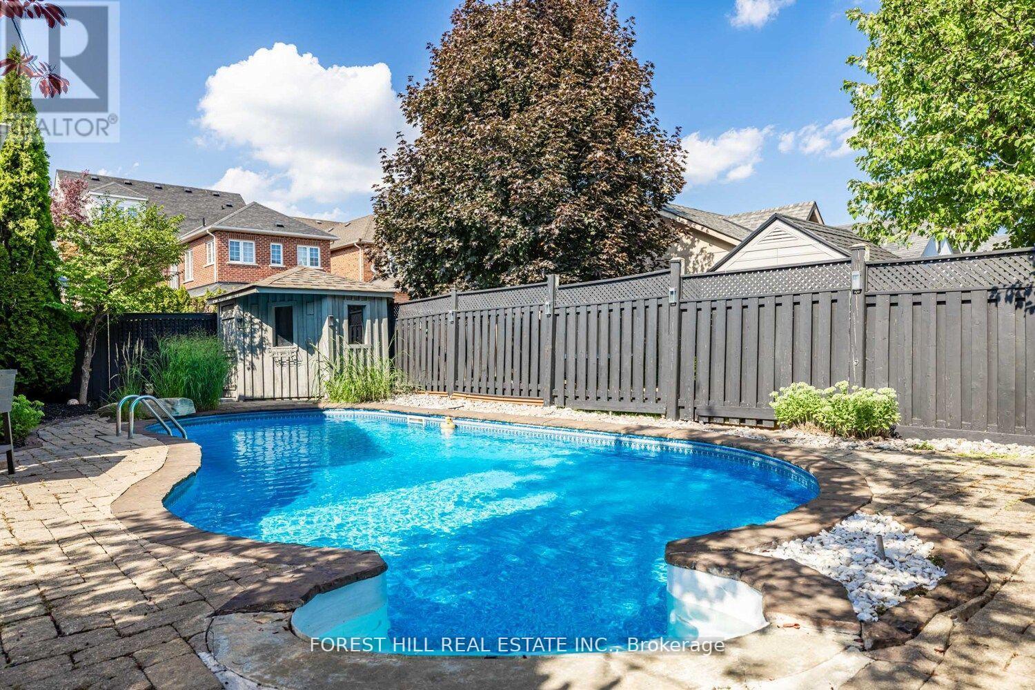 Photo 35 of 28 Port Rush Trail, Markham ON