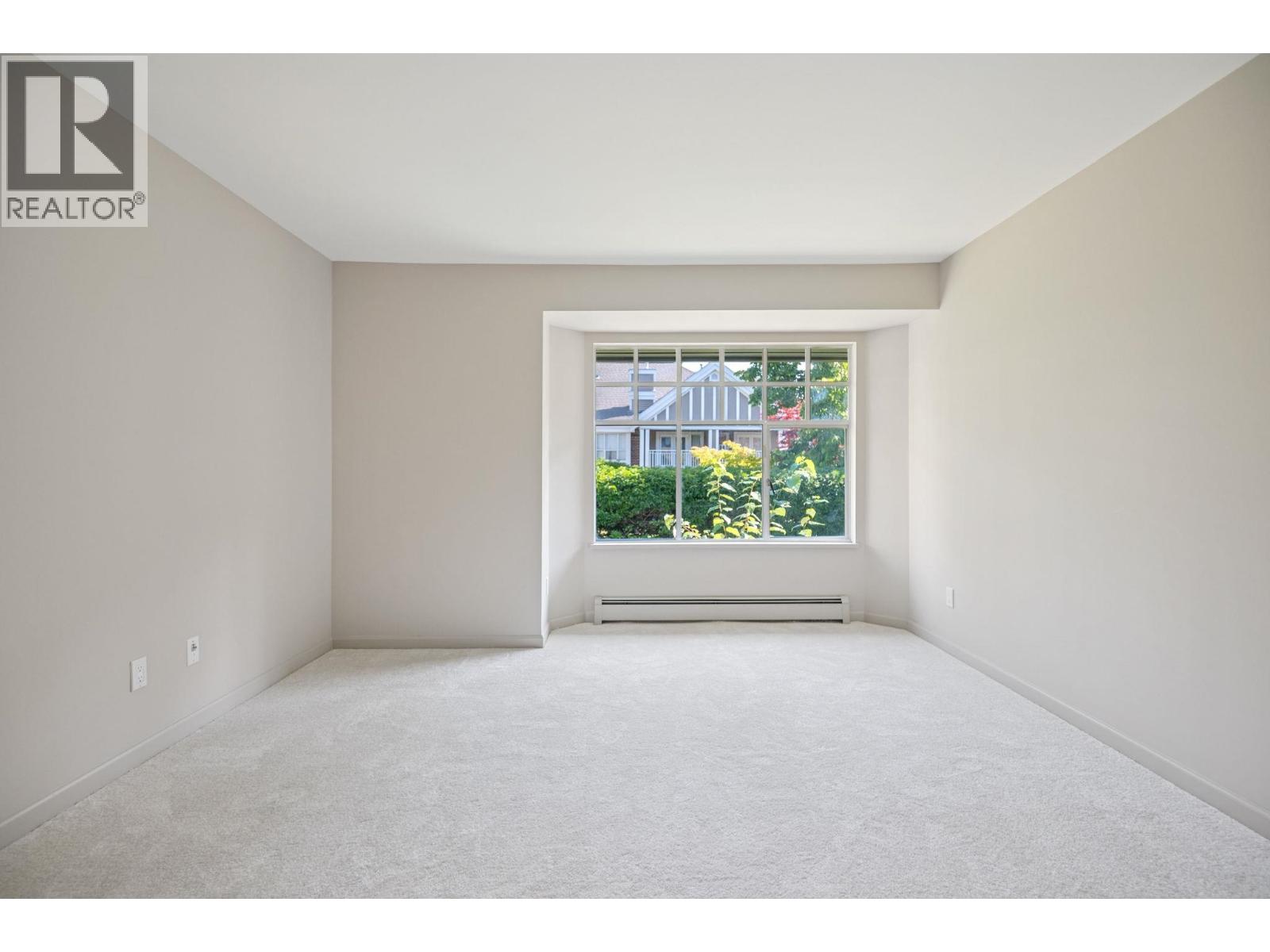 Photo 25 of 43 5880 Hampton Place, Vancouver BC