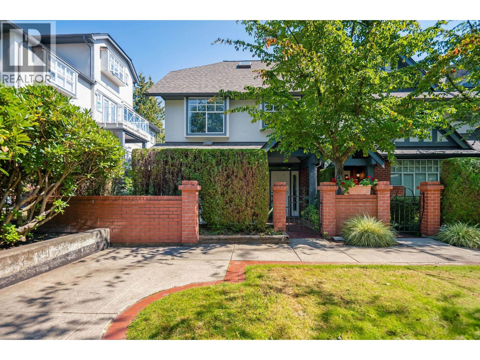 Photo 36 of 43 5880 Hampton Place, Vancouver BC