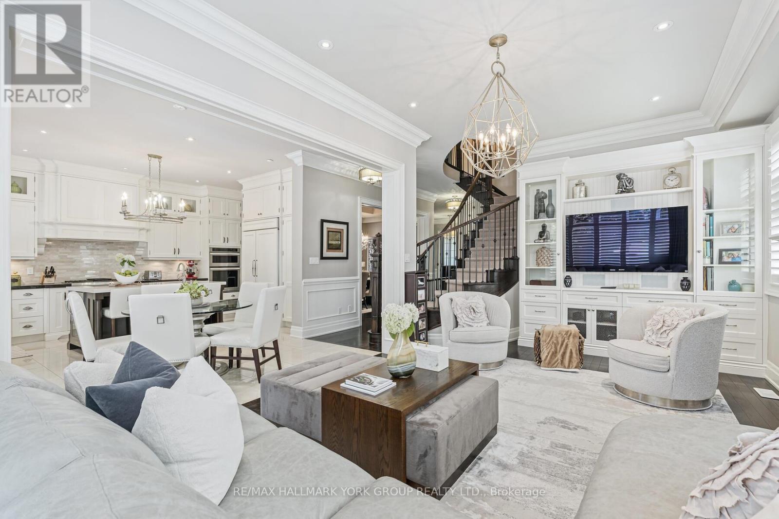 Photo 13 of 111 Robert Berry Crescent, King ON