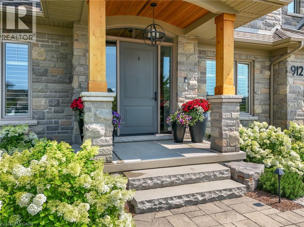 Photo 4 of 912 Fall Harvest Court, Kitchener ON