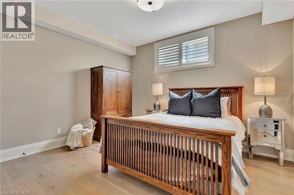 Photo 37 of 912 Fall Harvest Court, Kitchener ON