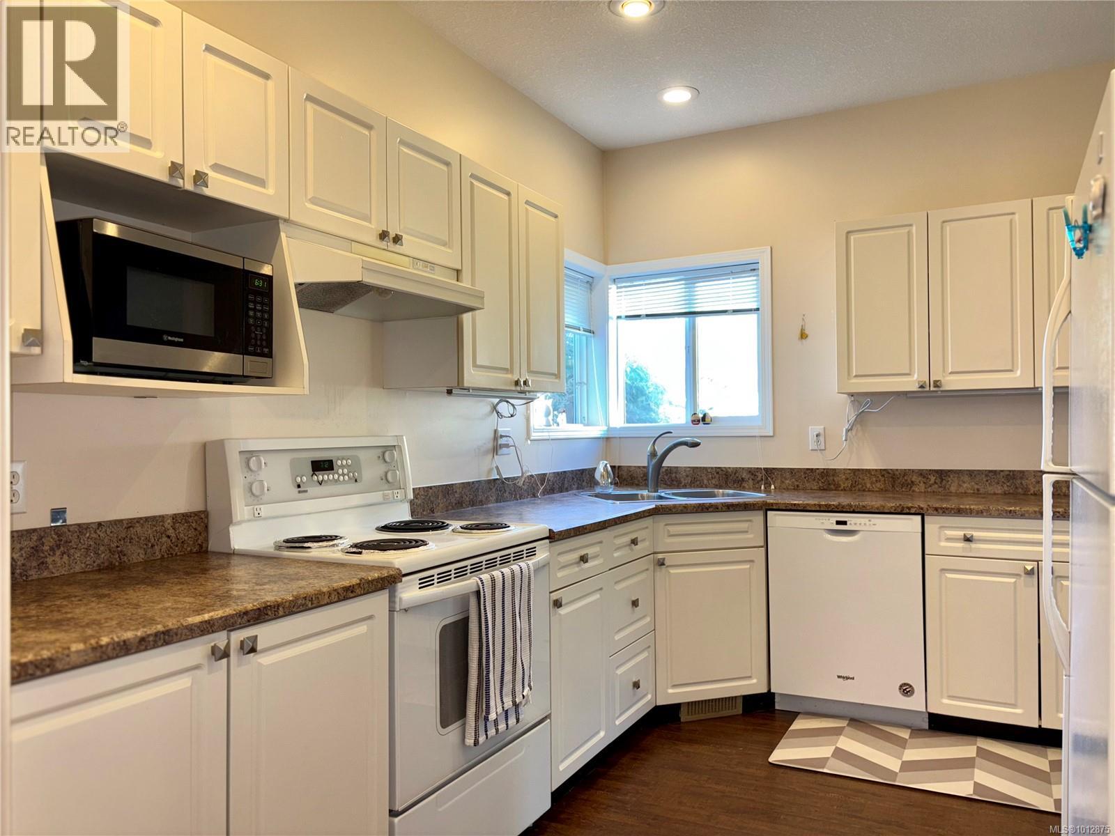 Photo 21 of 6390 Lasalle Rd, Nanaimo BC