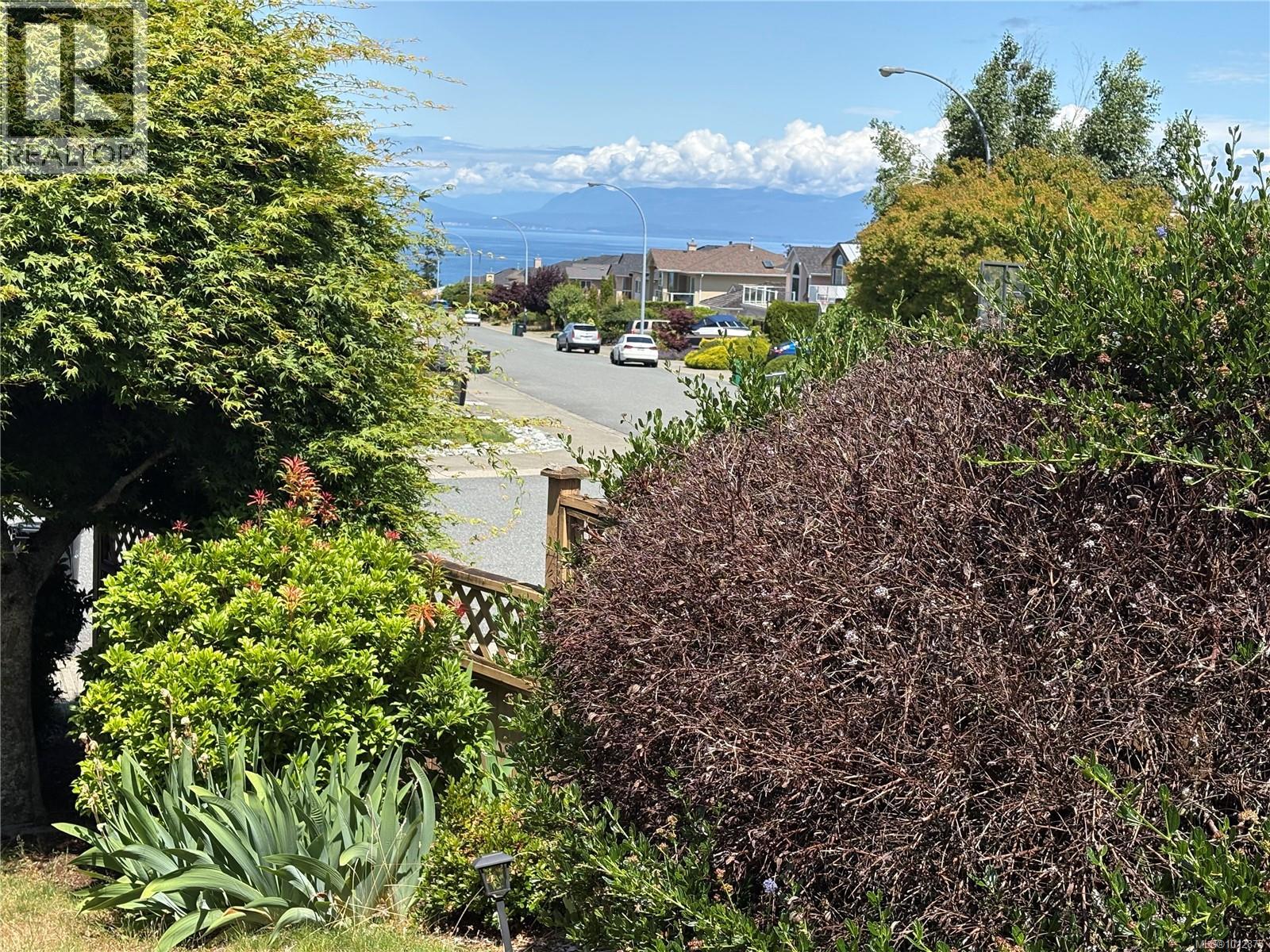 Photo 6 of 6390 Lasalle Rd, Nanaimo BC