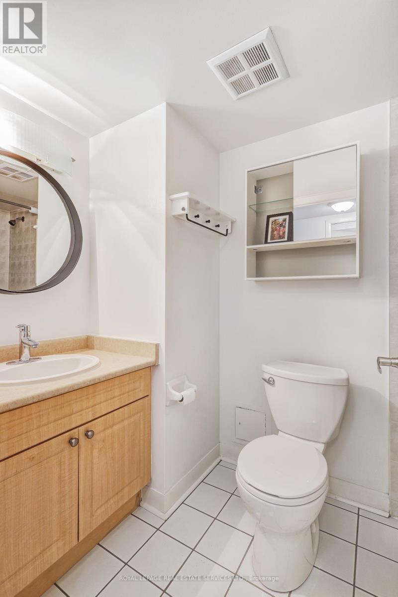 Photo 10 of 332 600 Fleet Street, Toronto ON