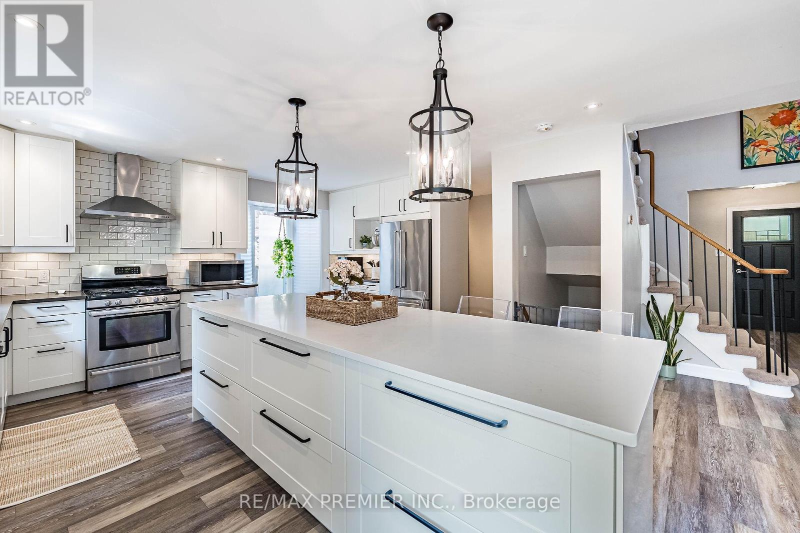 Photo 13 of 355 Hersey Crescent, Caledon ON