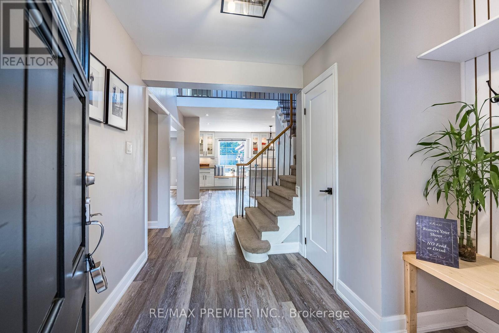Photo 3 of 355 Hersey Crescent, Caledon ON