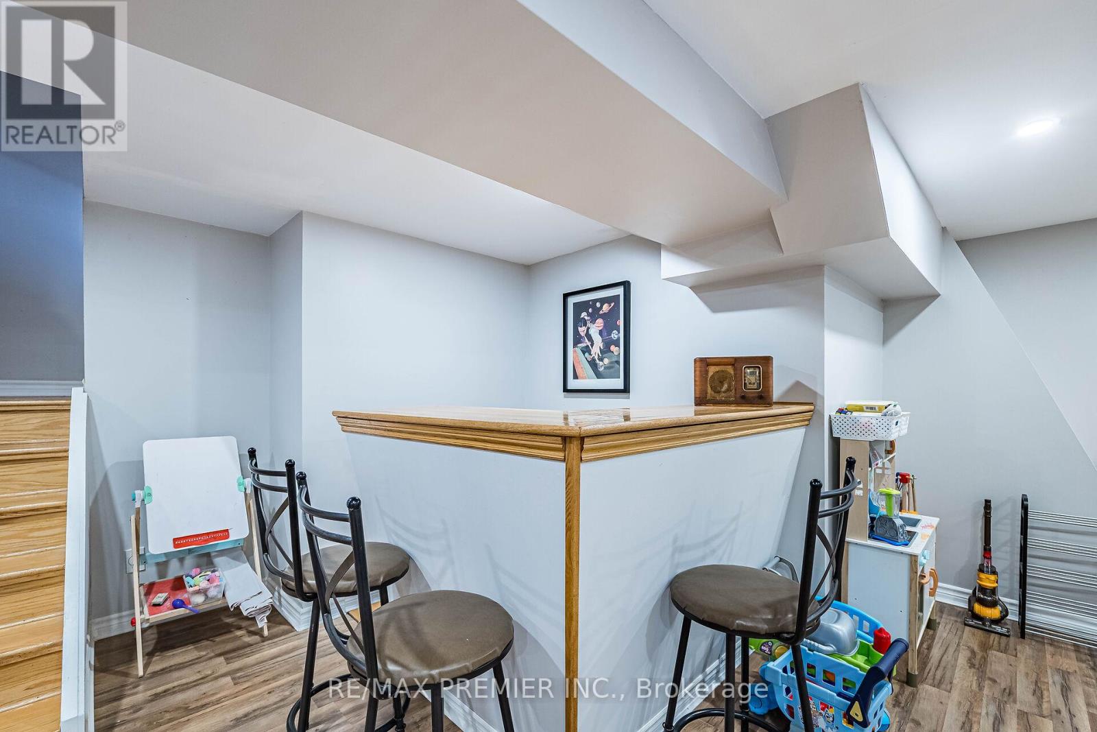 Photo 33 of 355 Hersey Crescent, Caledon ON