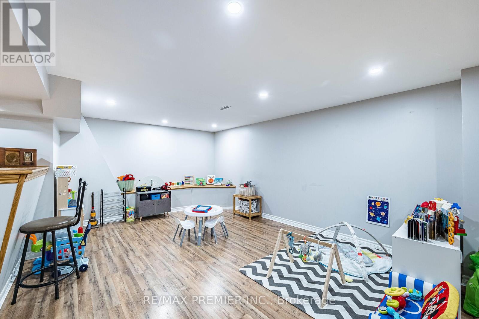 Photo 34 of 355 Hersey Crescent, Caledon ON