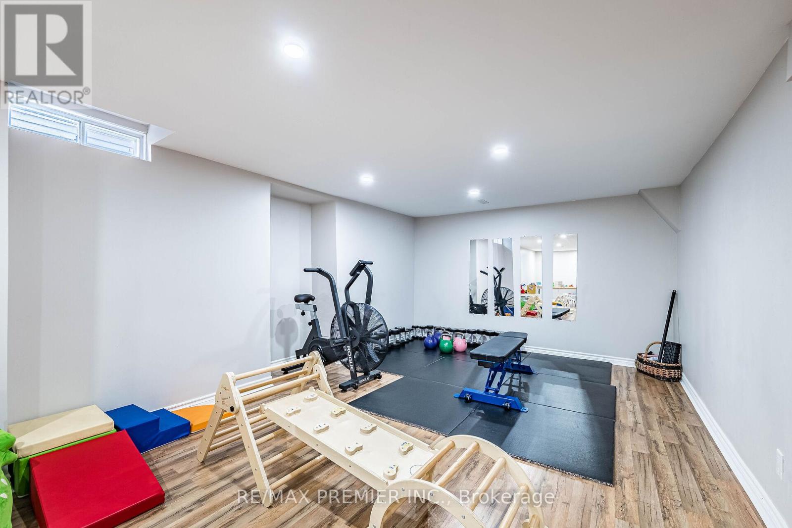 Photo 35 of 355 Hersey Crescent, Caledon ON
