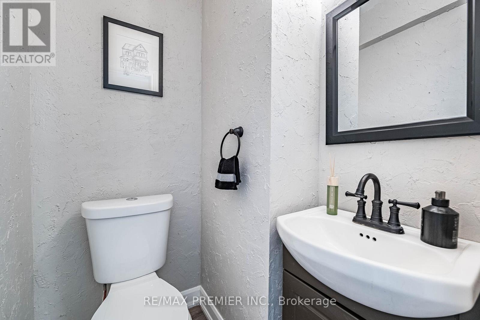 Photo 8 of 355 Hersey Crescent, Caledon ON