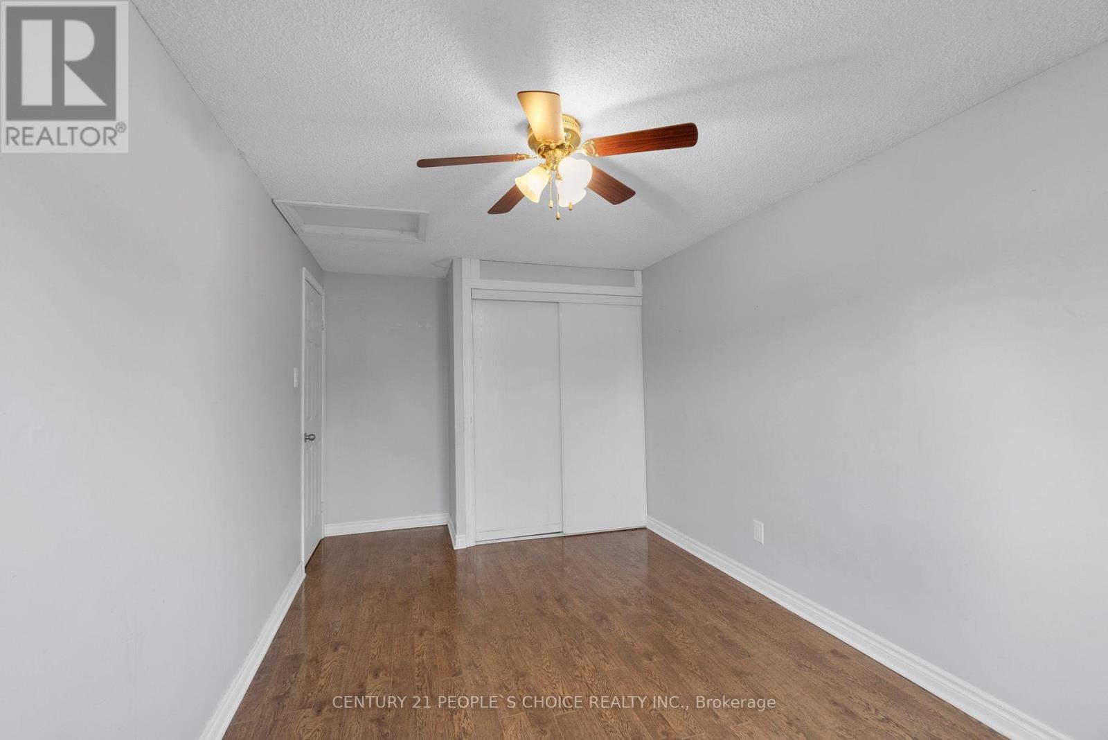 Photo 21 of 35 Ferri Crescent, Brampton ON