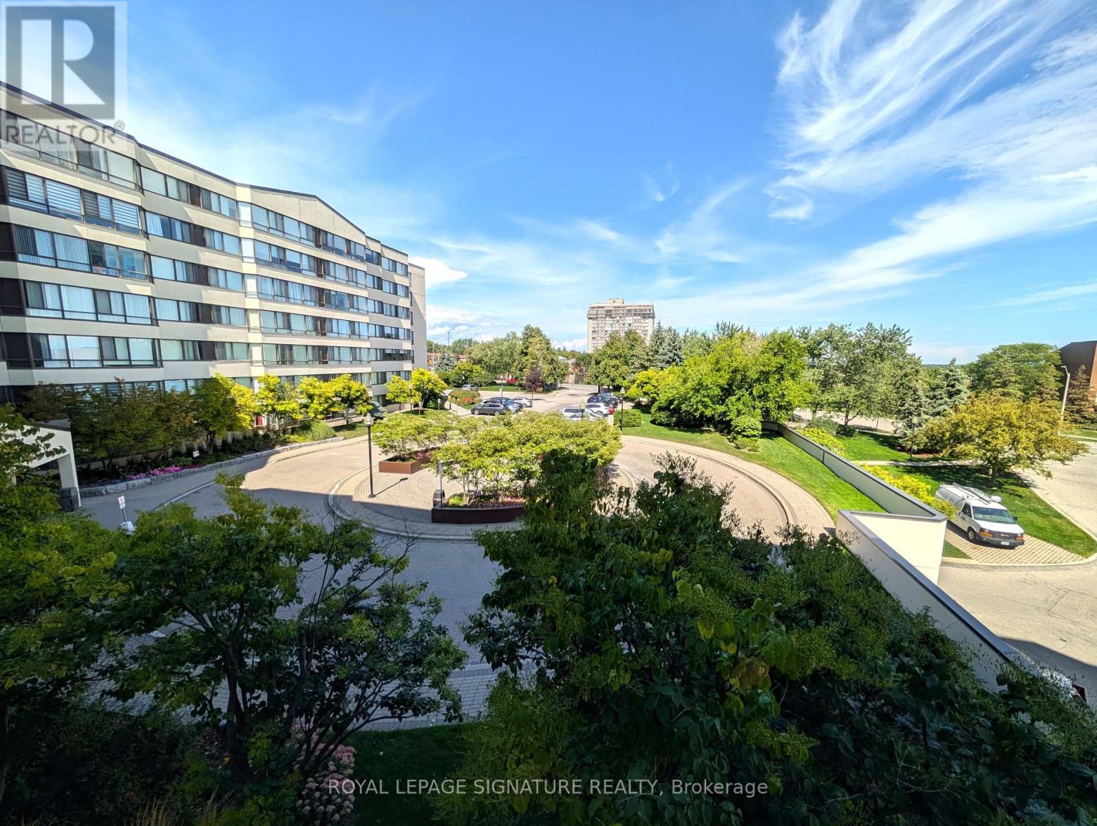 Photo 1 of 316 1001 Cedarglen Gate, Mississauga ON