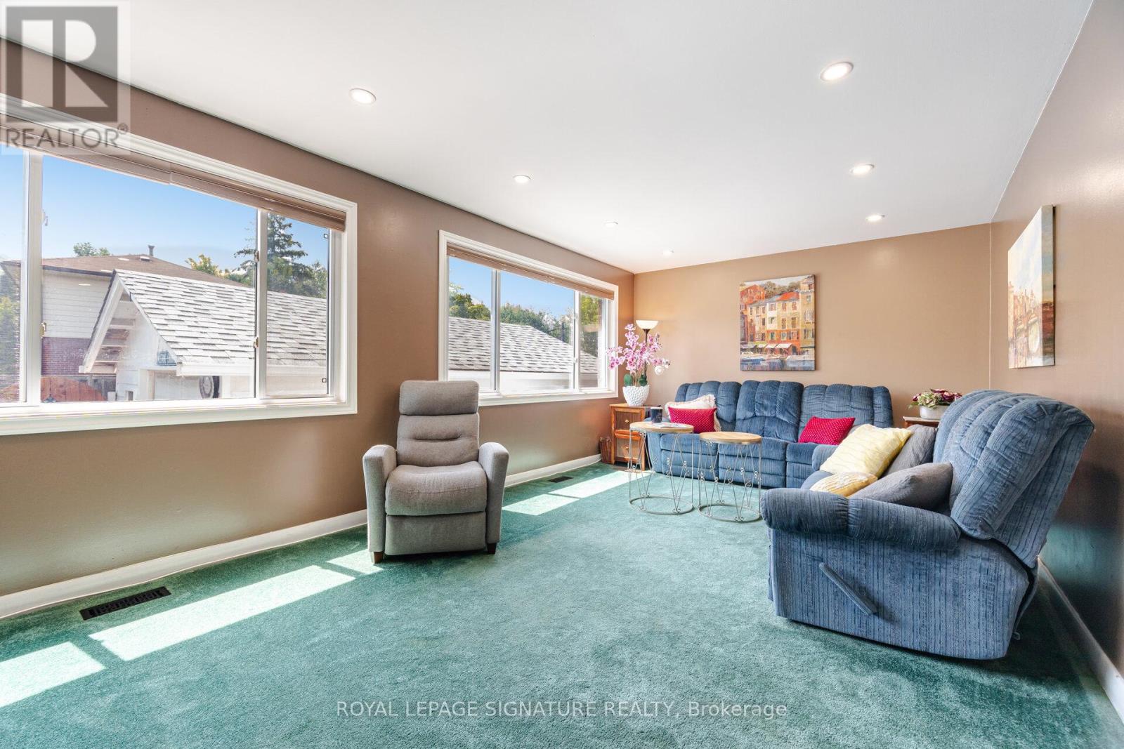 Photo 13 of 24 Lesbury Avenue, Brampton ON