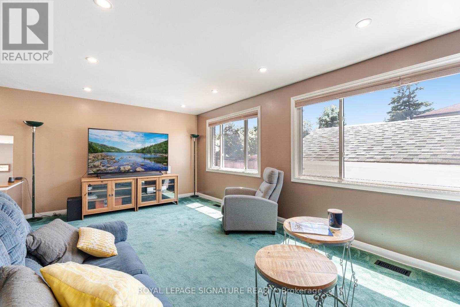 Photo 16 of 24 Lesbury Avenue, Brampton ON