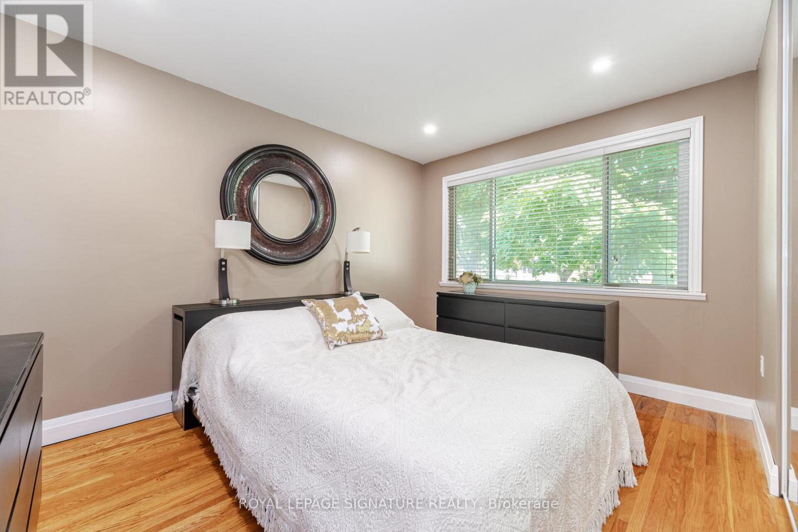 Photo 17 of 24 Lesbury Avenue, Brampton ON