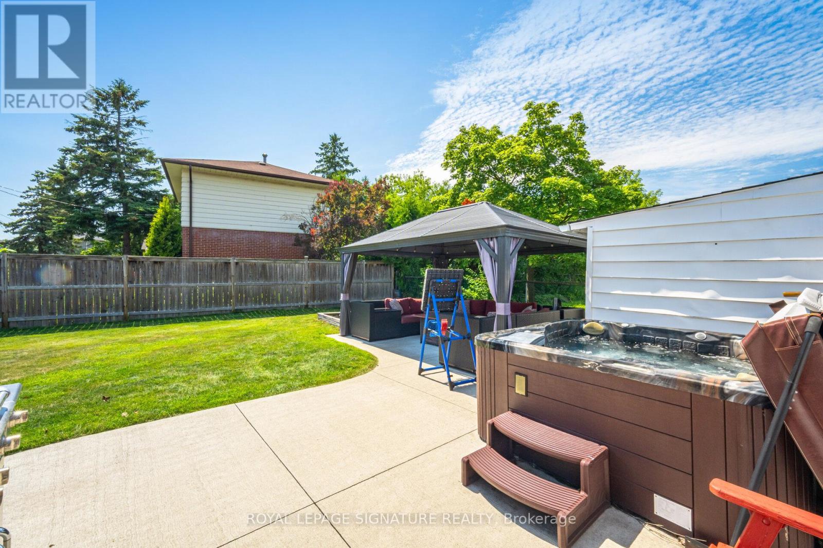 Photo 35 of 24 Lesbury Avenue, Brampton ON
