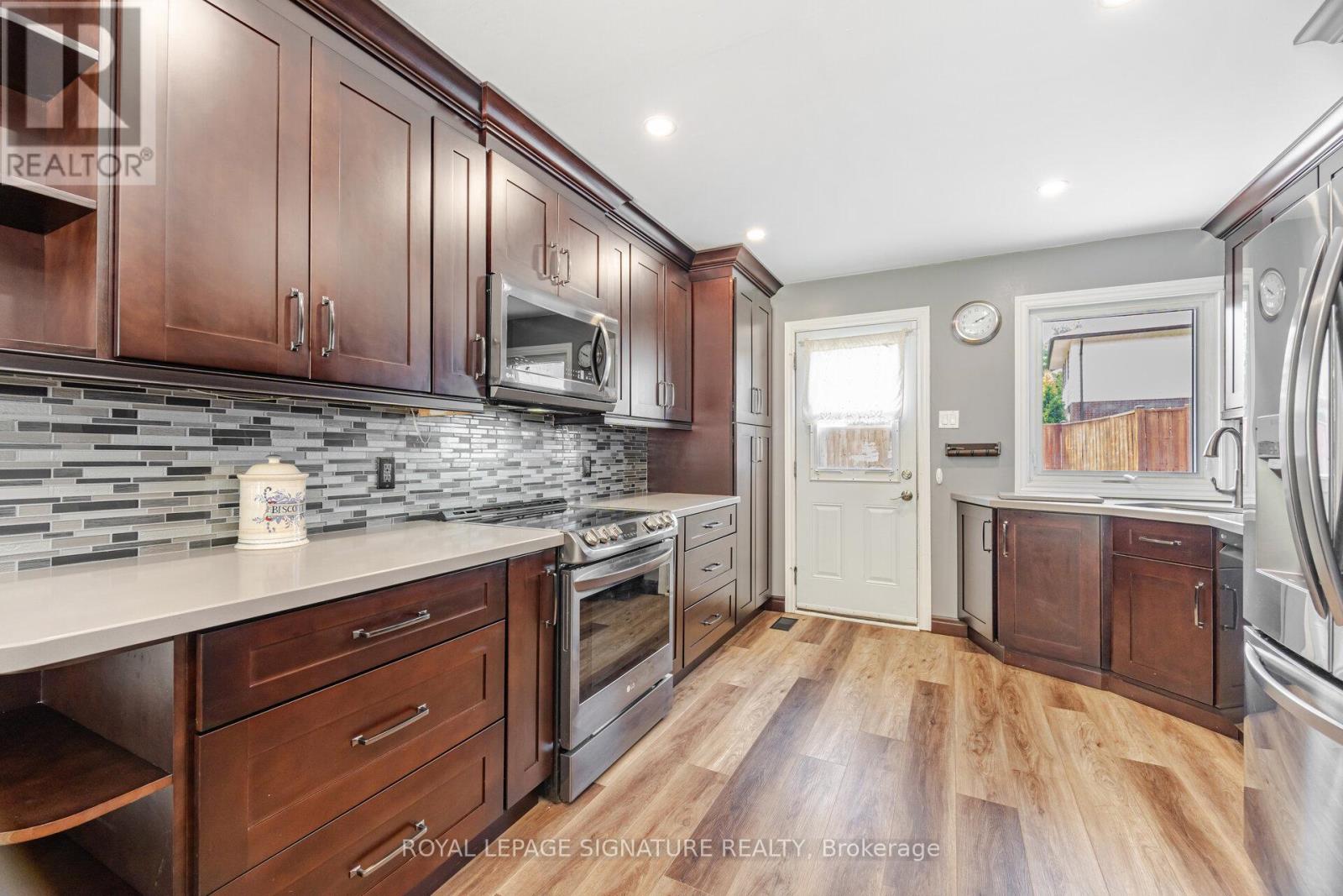 Photo 8 of 24 Lesbury Avenue, Brampton ON