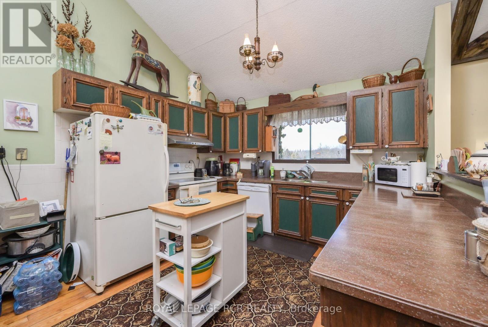 Photo 15 of 19455 Shaws Creek Road, Caledon ON